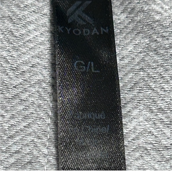 Kyodan Light Gray Cozy Crowl Neck  Sweater With Half Zipper And Front Pocket L. - Picture 4 of 8